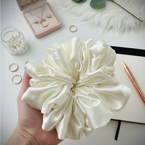 XXL Elegant Cream Satin Grand Size Scrunchie